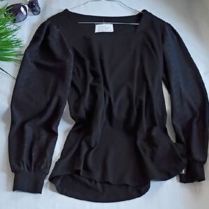 ❤️ Chic Black Women's Blouse with Puff Sleeves